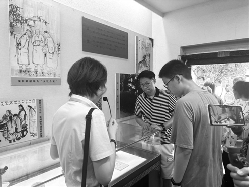 蒲松龄纪念馆8月4日开馆以来,截止到8月20日,馆内接纳游客12余万人次